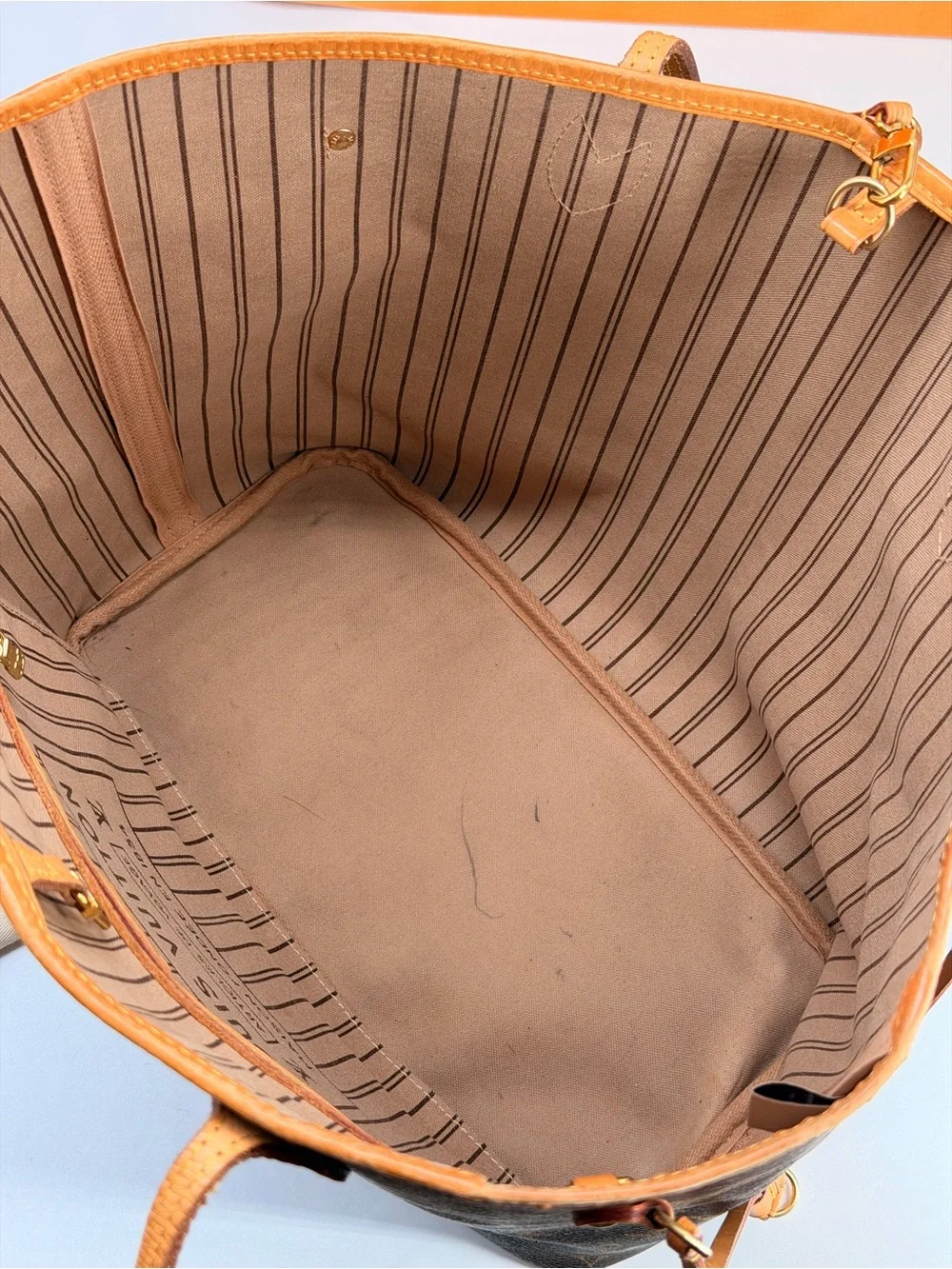 Louis Vuitton Neverfull MM Brown Canvas Monogram Tote Bag with Pouch